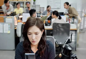 沈奕斐被举报背后，被压弯膝盖的老师们