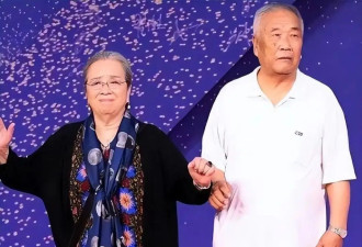 90岁老戏骨李明启近况曝光！嫁给初恋相守一生，独子孝顺晚年生活幸福