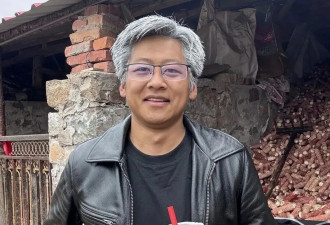 模仿黄仁勋走红后，"黄银勋"直言：我现在很害怕