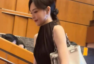 唐嫣参加女儿幼儿园活动，一身黑裙优雅漂亮