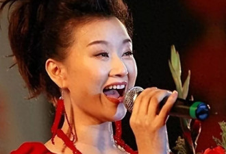 销声匿迹11年,与丈夫相约丁克的宋祖英已成人生赢家