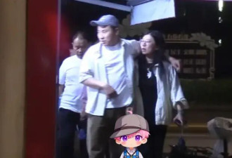 徐志胜带女友与父母聚餐 轻推女方脸颊画风超甜