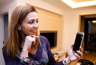 美国王牌女机长退伍来中国谋生，如今过得怎样