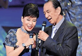 何超莲罕晒三房全家福，72岁陈婉珍素颜露脸，为子女庆生状态真实