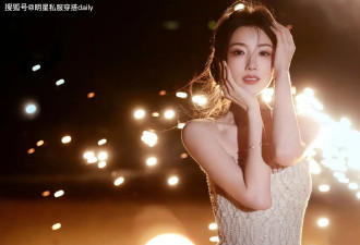 毛晓彤才是“尤物身材”，3套裙装穿搭，又美又媚嫩的像女大学生