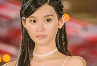 奚梦瑶爸爸超模身材火上热搜！豪门婚礼不卑不亢