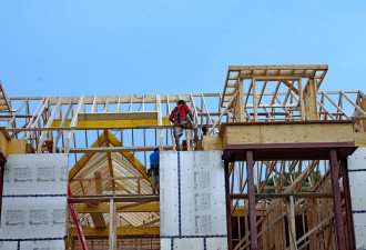 开发费太离谱! 万锦新建一套两居室公寓, 市府能捞$12万!