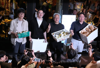 黄仁勋访韩送上4大礼 “AI价值链”巨头齐吃烤肉