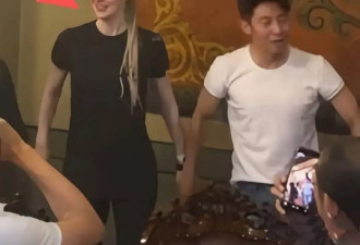 撒贝宁夫妇拉萨吃石锅鸡，李白一头脏辫高又壮