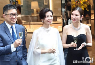 66岁钟楚红罕见露面，袭白裙不见老态