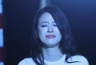 江语晨在粉丝面前泪流满面 称：有你们我很幸福