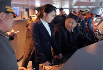 习近平到访前夕 金正恩带女儿视察驱逐舰