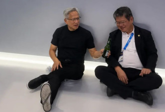 黄仁勋在韩国被网站“追踪”，5天狂揽10万围观