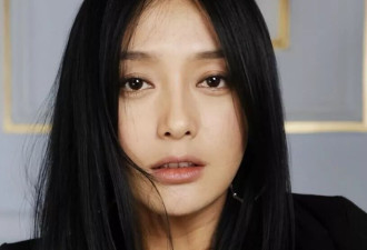 女演员秦岚，48岁至今未婚，父母都已因病离世