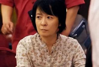 身价过亿，丈夫是京剧名家，32岁儿子是最大心病