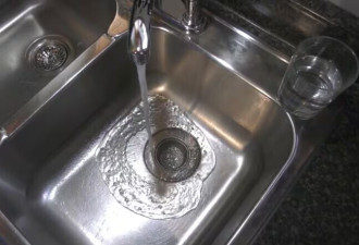 家里自来水受污染不能喝：自费调查无果，状告省府索赔百万