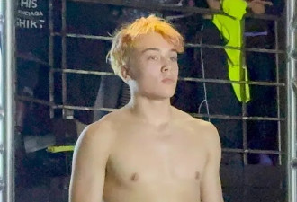 布拉德·皮特和小30岁女友看法网，如胶似漆
