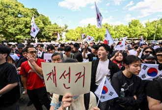 北京躺枪 韩国万人上街怒吼“灭中共”