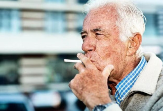 为什么有人满脸老年 有人却干干净净? 医生透实情