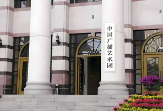 70岁殷秀梅：与洋丈夫成兄妹，我有两个固定的...