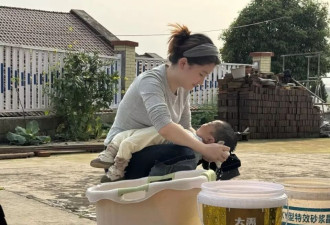 一个25岁的婴儿，和他的世界