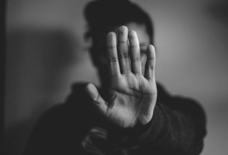下药、迷奸、拍视频...华女揭华人圈难言乱象