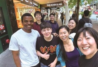 一趟不后悔的旅程 退休后去留学换个活法