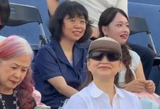 71岁林青霞又给"内娱"女明星上了一课!坦然接受白发和皱纹