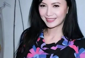 和梁朝伟同居6年,独自将儿子抚养长大的曾华倩,现儿子成为骄傲