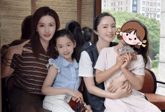 张萌母女看董璇一家三口演出，9岁女儿个头好高