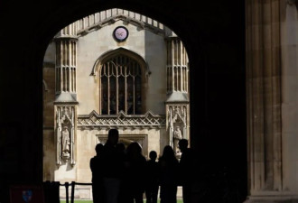 留学生学费猛涨29% 为英国学生“补差价”？