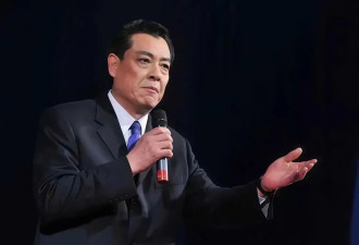 著名演员张治中逝世!与妻15平米的宿舍里住了18年