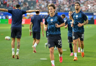 地主美国首战巴拉圭 美国2：0领先