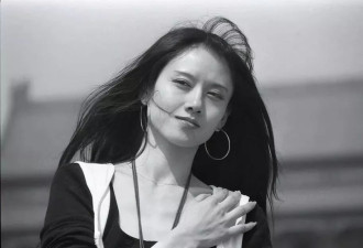 “人间异类”杨丽萍：30年不吃米饭，靠助理洗澡？