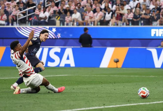 世界杯：美国4-1巴拉圭 巴洛贡2球+雷纳压哨破门