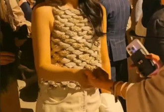 刘涛现身意大利！18岁女儿王紫嫣身材又黑又肿