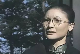 年轻时惊为天人，可现在77岁了还是单身一人