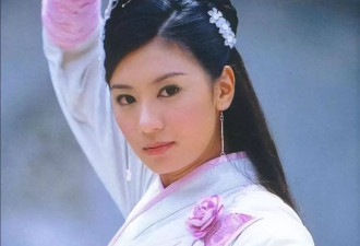 51岁贾静雯官宣,50亿资产到手,豪门弃妇标签已摘下