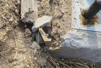 混凝土用手一掰即碎,山东3亿北斗工程现脆皮底座