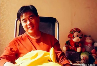 娶小27岁央视主持为妻，58岁才当爸低调幸福