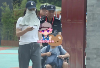 46岁陈好疑似怀第四胎 小腹略微凸出孕相十足