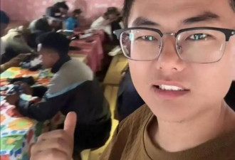 中国人在非洲开手机网吧 生意火到需排号