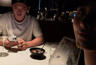 杨采钰罕见秀恩爱，晒和富三代老公约会自拍