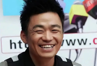 与马蓉离婚 9 年后，42 岁王宝强宣布喜讯，原来他和贾玲是同类人