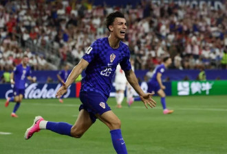英格兰4-2克罗地亚：凯恩点射+头槌+读秒肉搏！