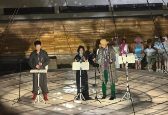 周冬雨段奕宏陈明昊演话剧全程依赖提词器！观众狂喊退票