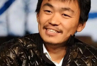 与马蓉离婚9年后，42岁王宝强宣布喜讯，原来他和贾玲是同类人