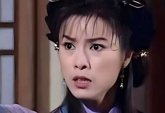 她爱上有妇之夫，悄悄生下两娃，如今孤独终老