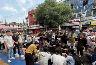 ​小女孩一句话，戳破了雷总的“吃面大秀”