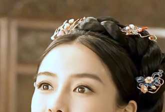 88岁老皇帝娶13岁少女,洞房夜女孩的反应,看哭...
